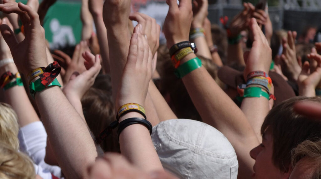 Festivalarmbänder mit Logo