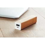 Powerbank aus Bambus, Logo mit Druck oder Gravur, 2.200 mAh farbe holzton Stimmungsbild