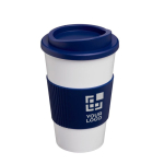 To Go Coffee Becher in Weiß mit farbigem Band mit Logo, 350 ml Ansicht mit Druckbereich