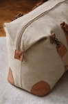 Hochwertige recycelte Canvas-Reisetasche mit Riemen mit Logo farbe beige