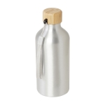 Flasche aus recyceltem Aluminium mit Bambusdeckel und Riemen, 500 ml farbe silber