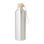 Flasche aus recyceltem Aluminium mit Bambusdeckel und Riemen, 770 ml farbe silber zweite Vorderansicht