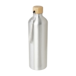 Große Flasche aus recyceltem Aluminium mit Bambusdeckel, 1 L farbe silber