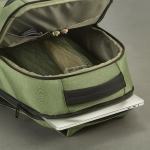 Zweifarbiger wasserdichter Laptop-Rucksack aus recyceltem Nylon, 15,6” farbe militärgrün dritte Detailansicht