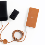 Externe kabellose Powerbank mit recyceltem Leder, 8.000 mAh