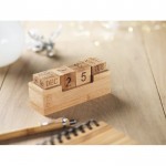 Holzkalender für den Schreibtisch Farbe holzton Stimmungsbild